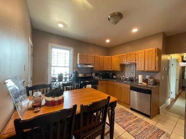 Primary Photo - 22 Fisher Ave