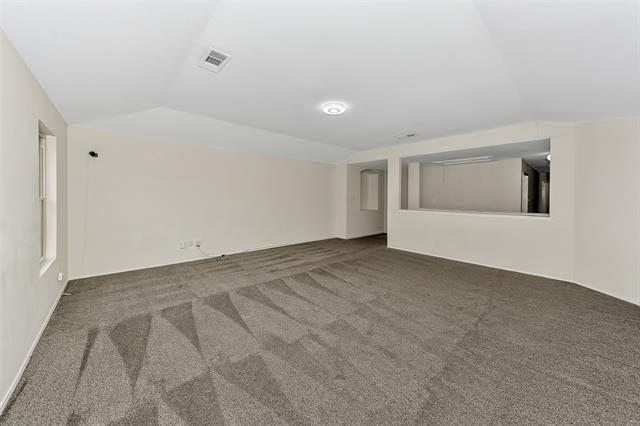 Building Photo - 1020 Breeders Cup Dr