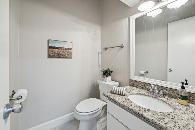 Building Photo - 1115 Augusta Dr