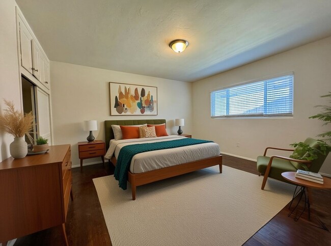 Building Photo - AVAILABLE NOW! BEAUTIFUL 3BD/1.5BA POINT LOMA HOME w/ GARAGE & LAUNDRY! SMALL PETS WELCOME!