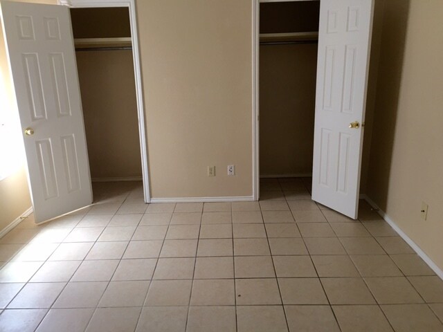 Building Photo - 3809 W Sarah Evans St
