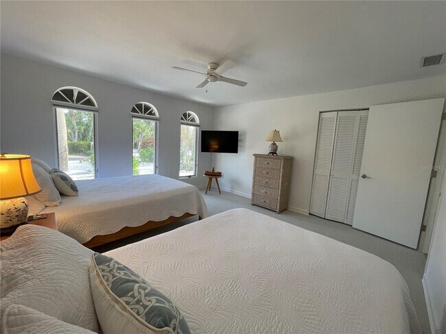 Building Photo - 2709 Casey Key Rd