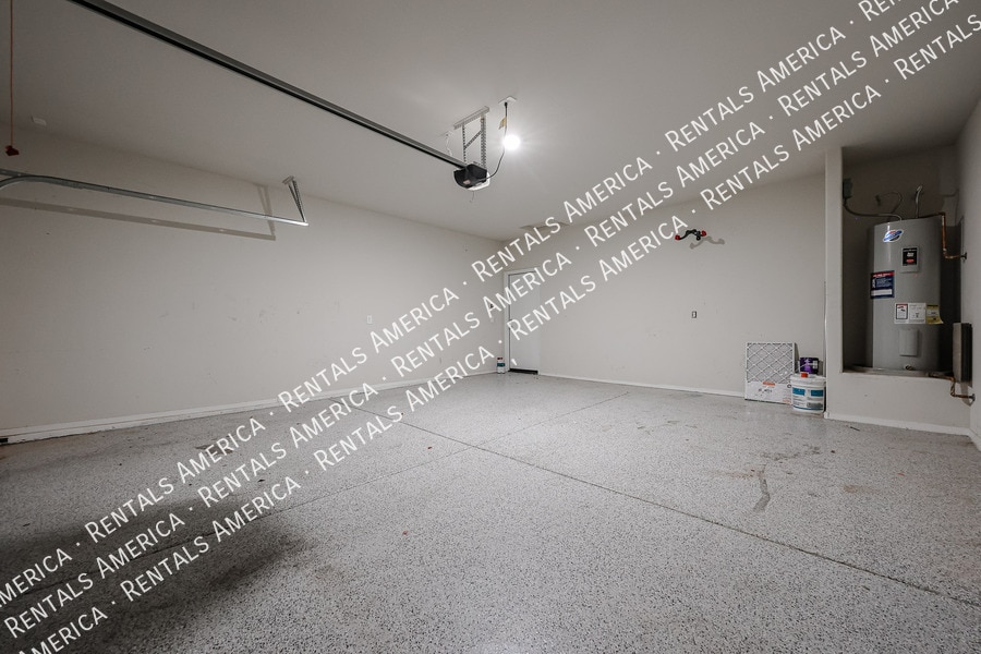 Building Photo - 36472 W San Capistrano Ave