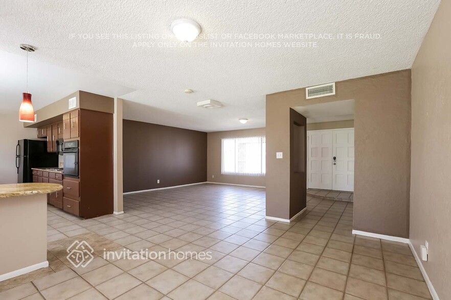 Building Photo - 3853 W North Ln