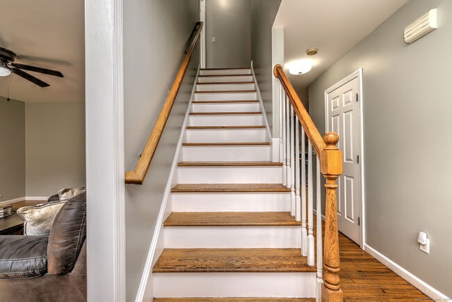 Building Photo - 28 Edgewood Ave