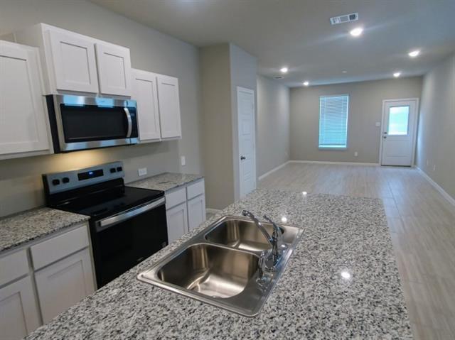 Building Photo - 3013 Pecan Farm Ln
