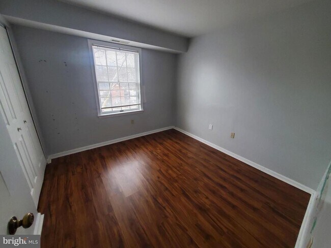 Building Photo - 620 Manatawny St