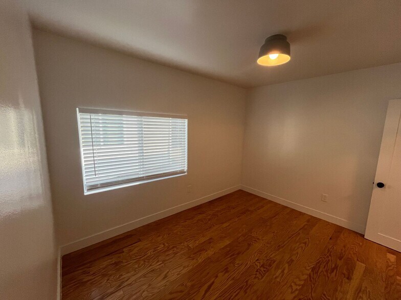 Building Photo - 3232 Verdugo Rd