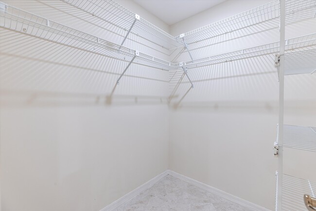Building Photo - 6670 Ilex Cir