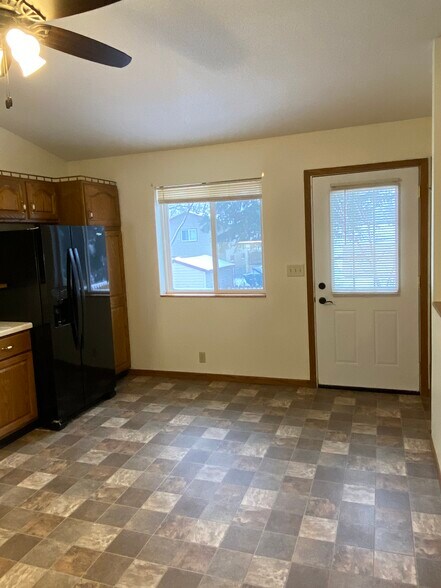 Building Photo - 1129 Glenn Pl
