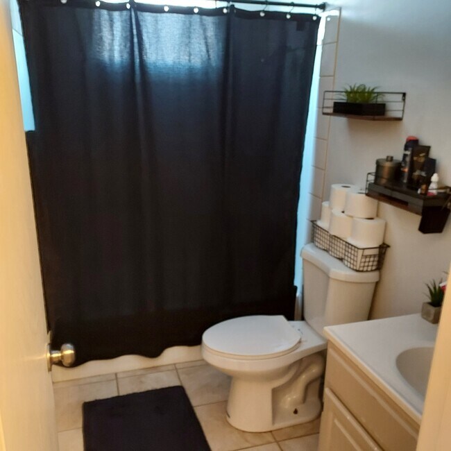 858 Highland Dr 858 Highland Dr Lawrence KS 66044 Apartment Finder