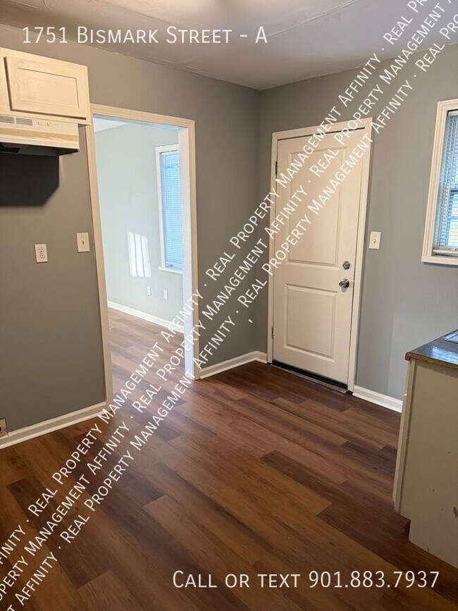 Building Photo - 1751 Bismark St