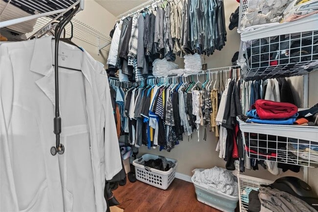 Building Photo - 10405 Hampton Meadow Way