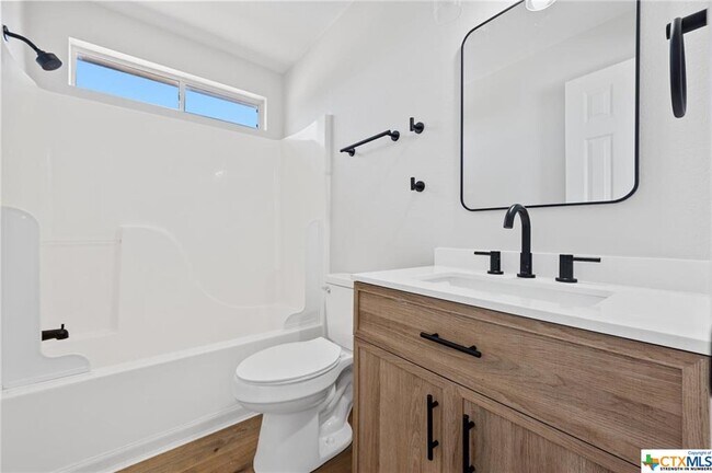 Building Photo - 107 Cedargrove