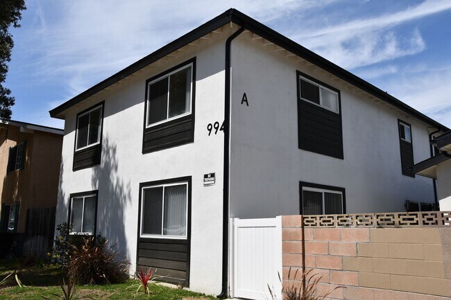 Building Photo - 994 Valencia St