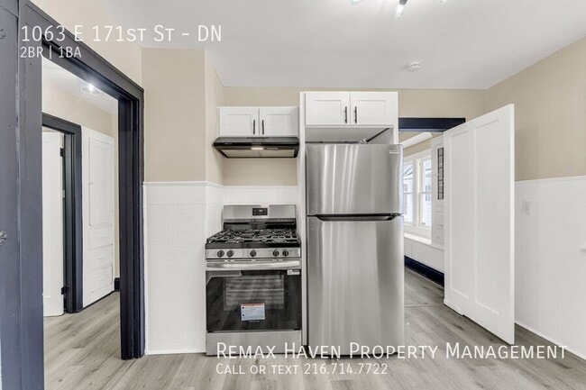 Building Photo - 1063 E 171st St