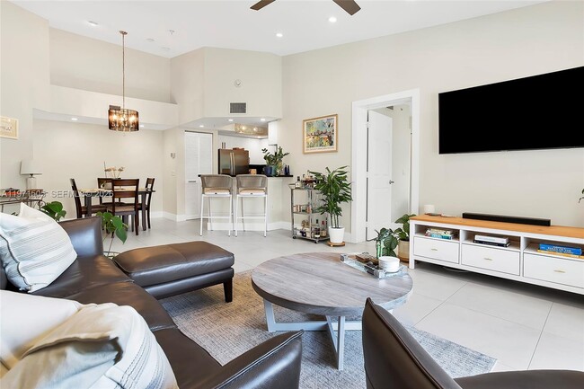 Building Photo - 2009 SE 10th Ave