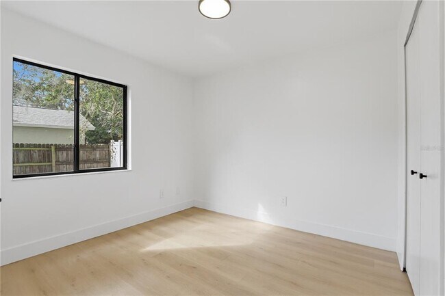 Building Photo - 640 Macduff Ln