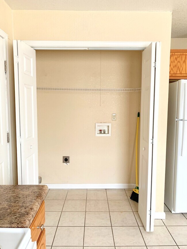 Building Photo - A-C Hill