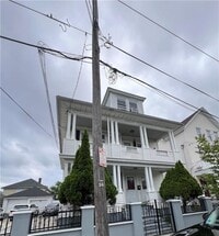 Building Photo - 196 New York Ave