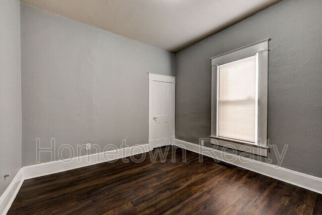 Building Photo - 506 E Harrison Ave