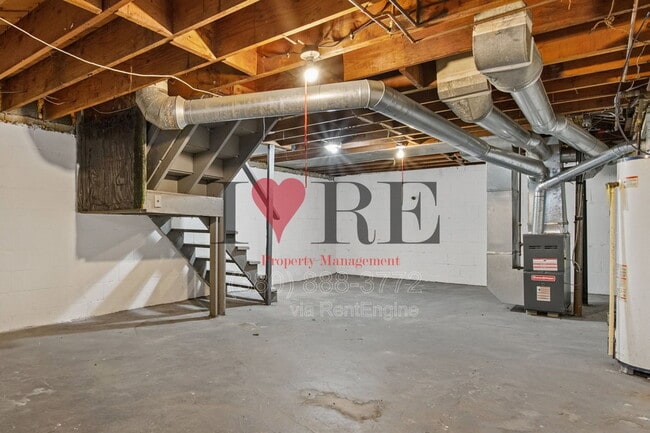 Building Photo - 338 S Chase Ave