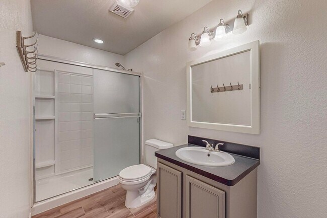 Building Photo - Adorable 3 bedroom 2 bath in Burleson Texas!