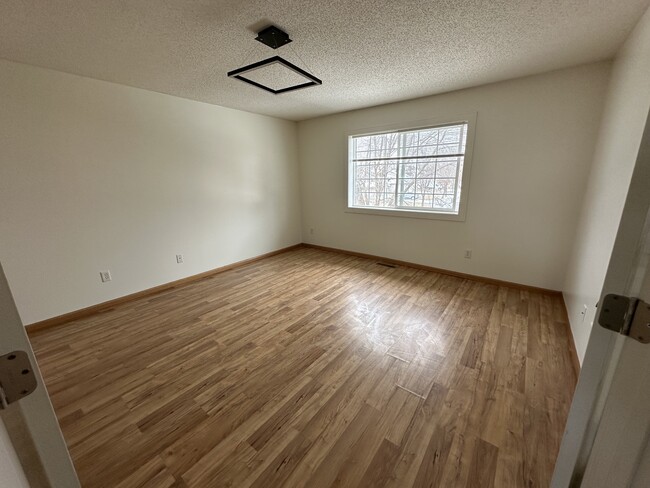 Master Bedroom - 813 Alysheba Rd