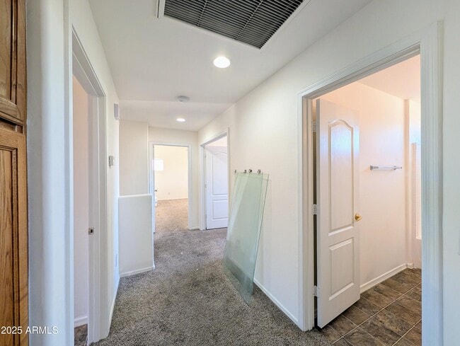 Building Photo - 3848 E Pollack St