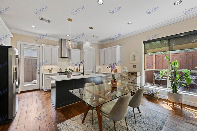 Building Photo - 5211 Mission Ave