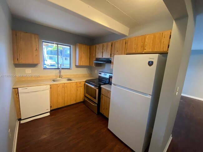 Building Photo - 1045 S Flagler Ave