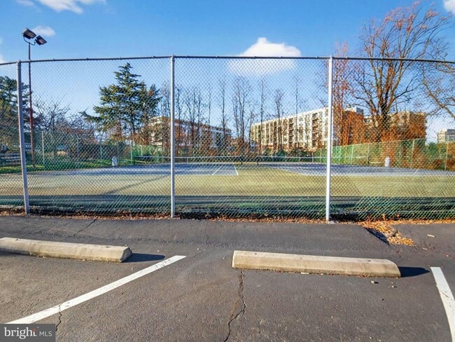 Building Photo - 7680 Tremayne Pl