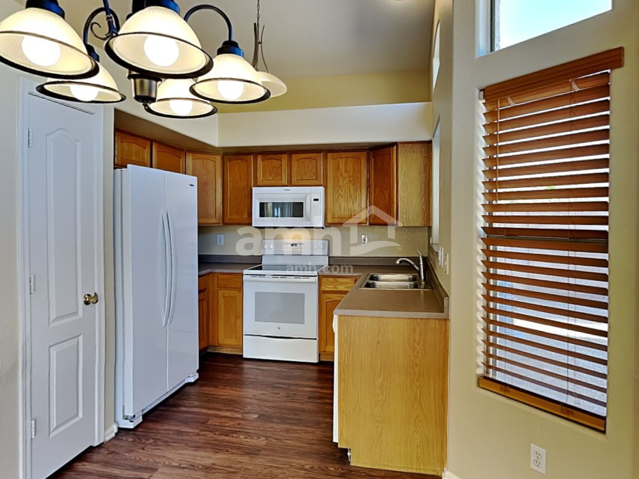 Building Photo - 11454 E Persimmon Ave