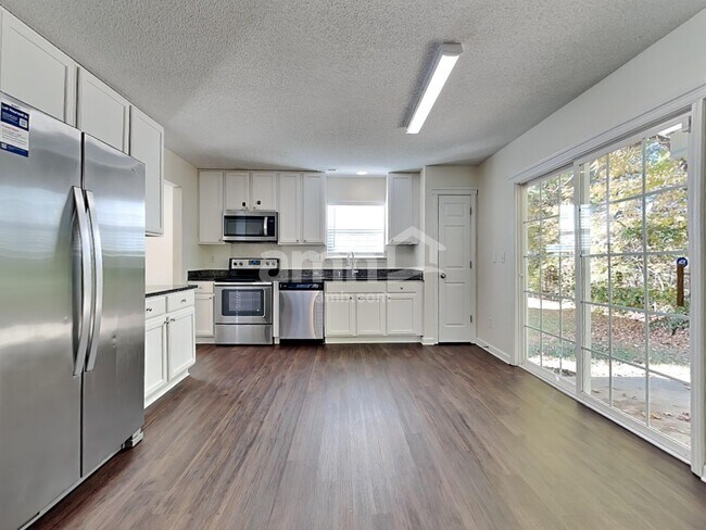 Building Photo - 4533 Hyperion Ct