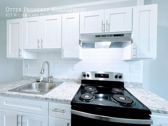 Building Photo - 613 W Courtland St