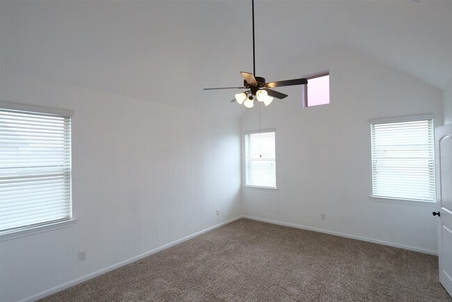 Building Photo - 12211 Stellano Ln