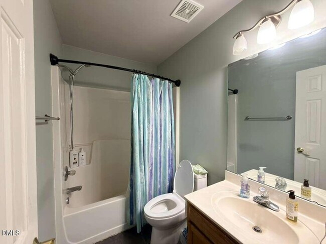 Building Photo - 109 E Seve Ct