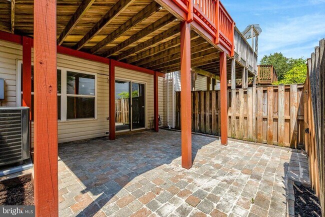 Building Photo - 2505 James Madison Cir