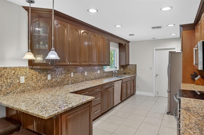 Building Photo - 7690 SW 128th St