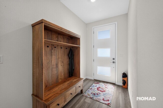 Building Photo - 9695 Browns Peak Cir