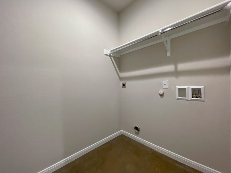 Building Photo - 108 W Windmill Way