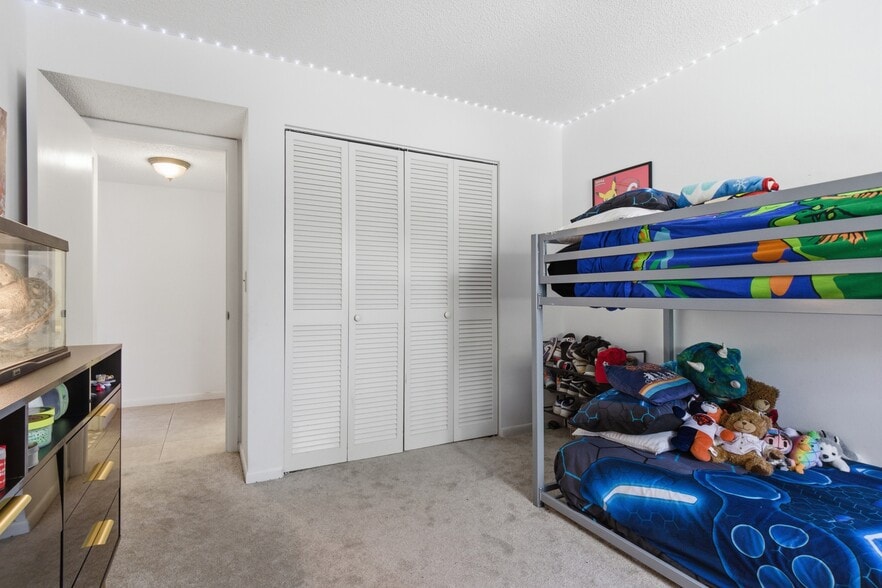 Building Photo - 1628 Clower Creek Dr