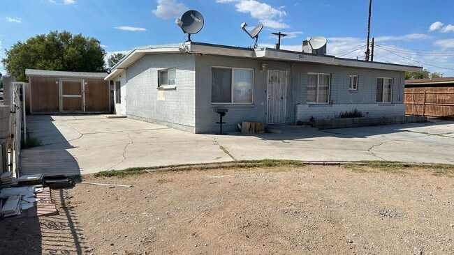 Building Photo - 3 BEDROOMS 2 BATHROOMS HOUSE AVAILABLE FOR...
