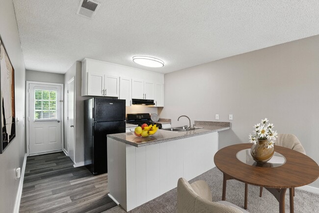 Building Photo - Stonewood Apartments