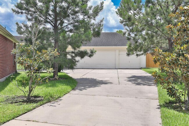 Building Photo - 26738 Abbey Springs Ln
