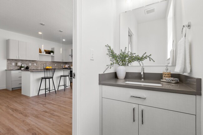 Building Photo - 509 E Violets Cv Ln