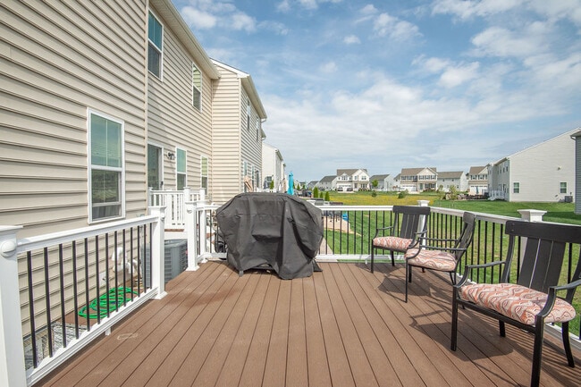 Building Photo - 351 Goodwick Dr