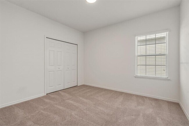 Building Photo - 9377 Meadow Hunt Way