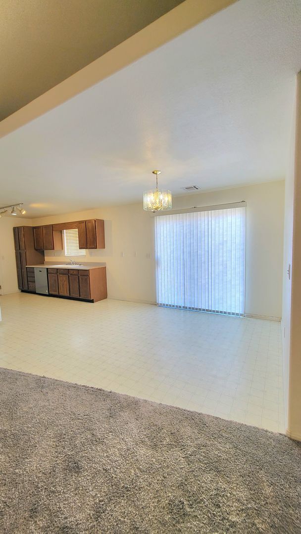 Building Photo - 2400 E Ambush St