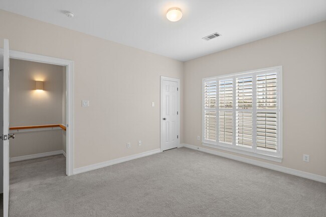 Building Photo - 2196 Bancroft Ln